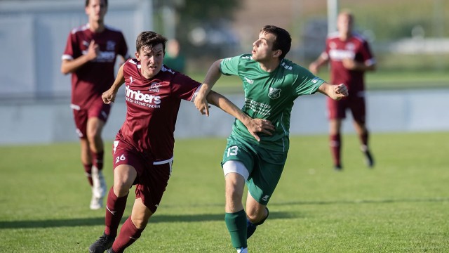Erste Mannschaft zu Gast in Weiden