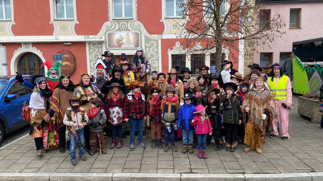 Jugend des FCS nimmt am Vilsecker Faschingszug teil