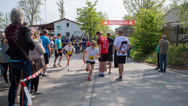 Landkreislauf - Wechselstation beim FCS